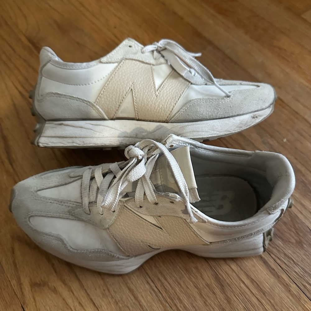 New Balance 327 Cream and Light Gray Sneakers - Picture 2 of 4